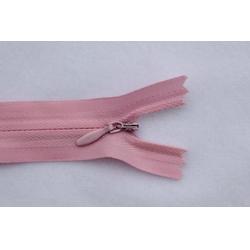 東莞市凱豐拉鏈 專業定做3號隱形拉鏈，品質與服務的完美結合