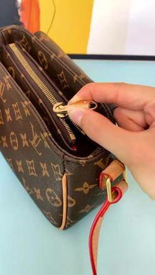 巧用拉鏈頭修復(fù)衣包拉鏈故障